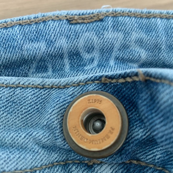 ZARA DISTRESSED CROPPED SKINNY JEANS - SIZE 4 - Picture 2 of 5